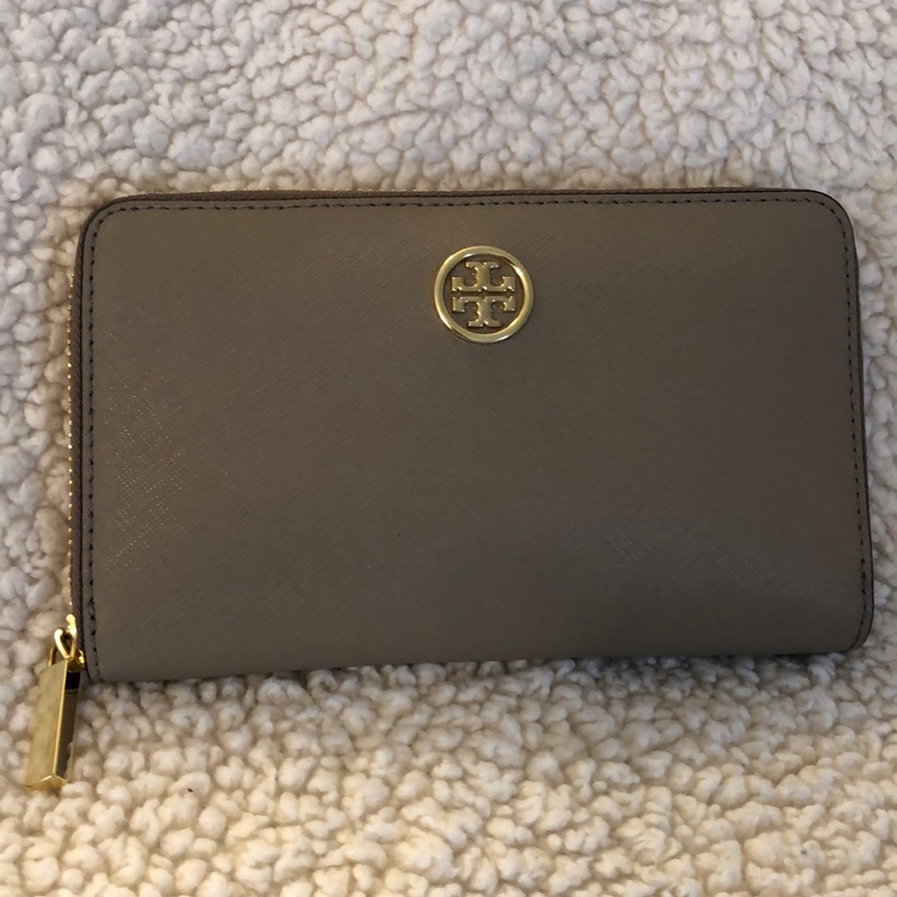 Tory Burch Robinson mini continental wallet
